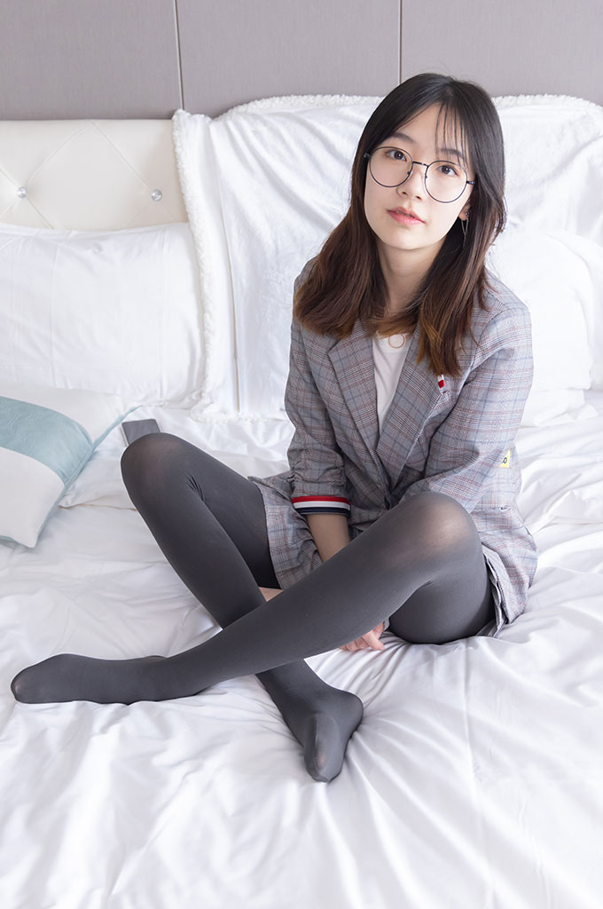 图片[1]-W040-皮鞋、厚灰丝、ol装-爱丝时刻