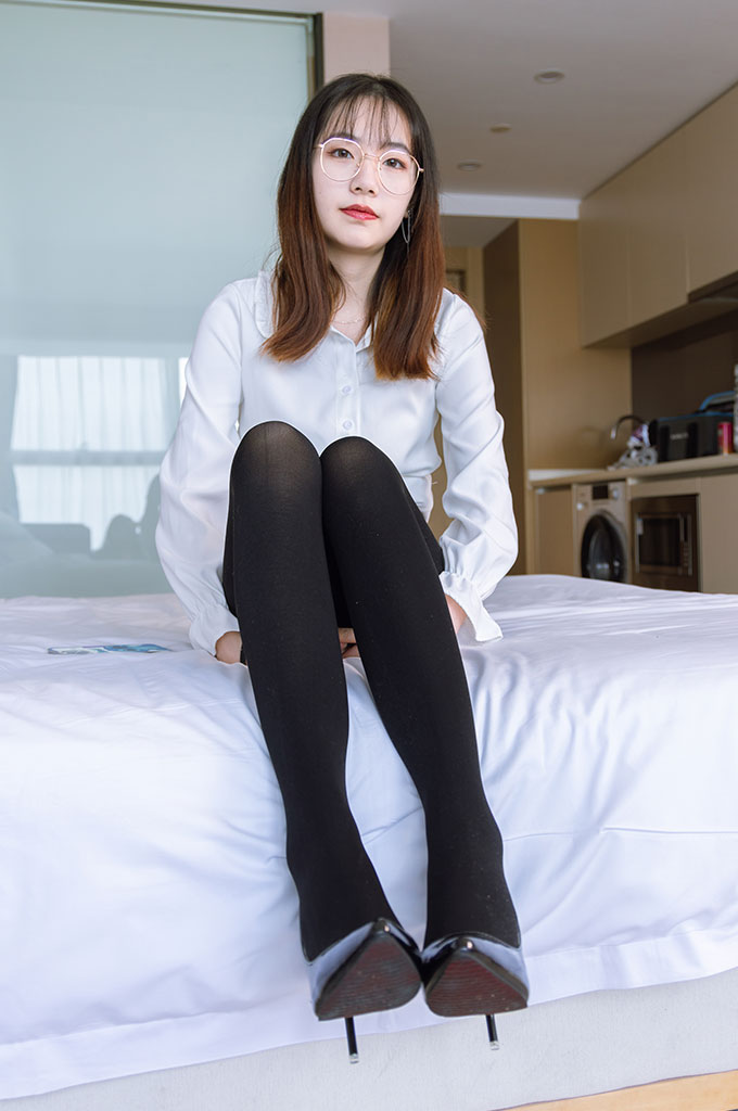 图片[2]-W061-高跟鞋、厚黑丝-爱丝时刻