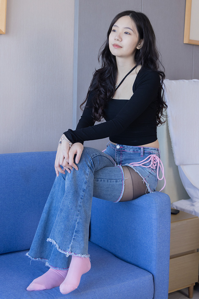 图片[2]-W115-运动鞋、可拆卸牛仔裤、粉色棉袜、黑丝（脚尖微加固款）、裤里丝-爱丝时刻