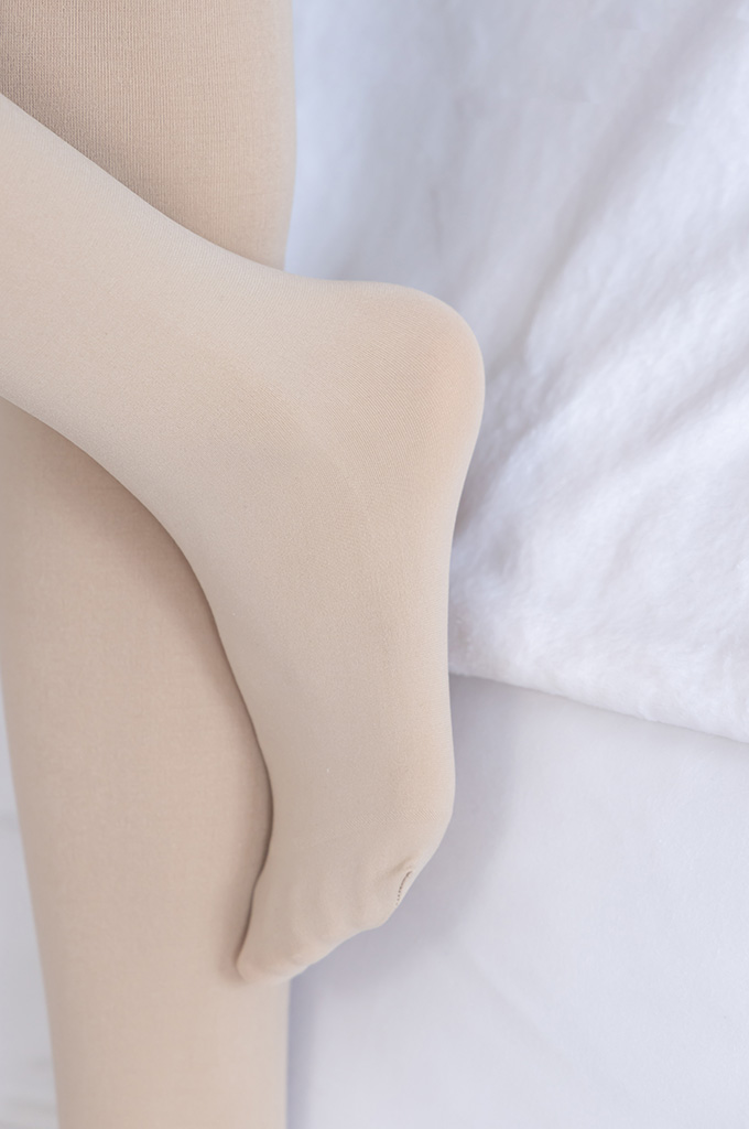 图片[4]-W118-两双平底鞋、厚黑丝、厚肉丝-爱丝时刻