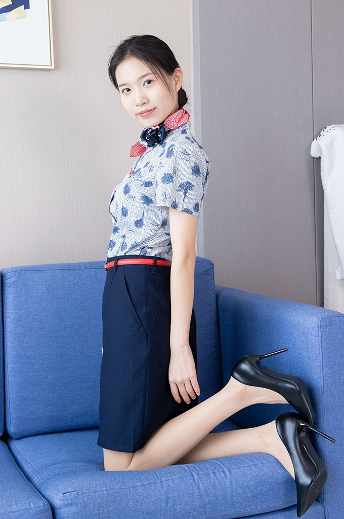 图片[2]-W136-东航至服、两双高跟鞋、薄肉丝、薄咖丝-爱丝时刻