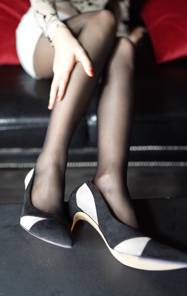 图片[4]-K034-油亮黑丝搭配白色包臀裙-爱丝时刻