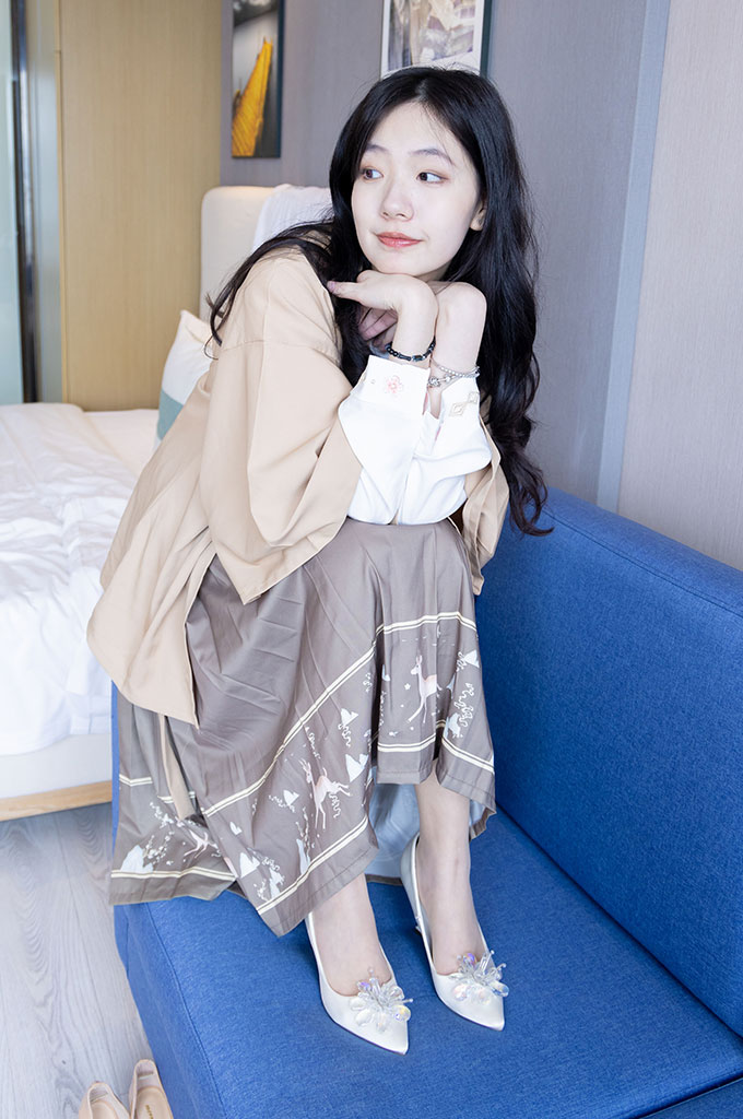 图片[3]-W159-两双高跟鞋、黑色丝袜、肉色丝袜-爱丝时刻