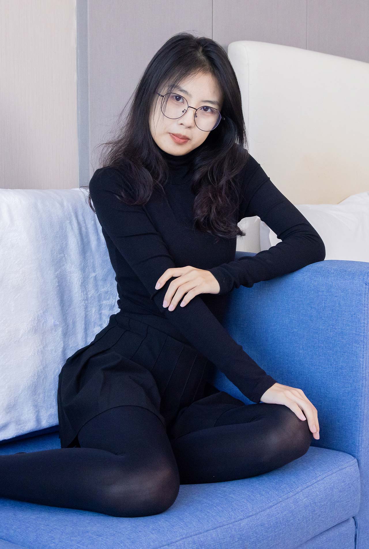 图片[4]-W165-平底鞋、厚黑丝、丝袜踩奶油小蛋糕剧情-爱丝时刻