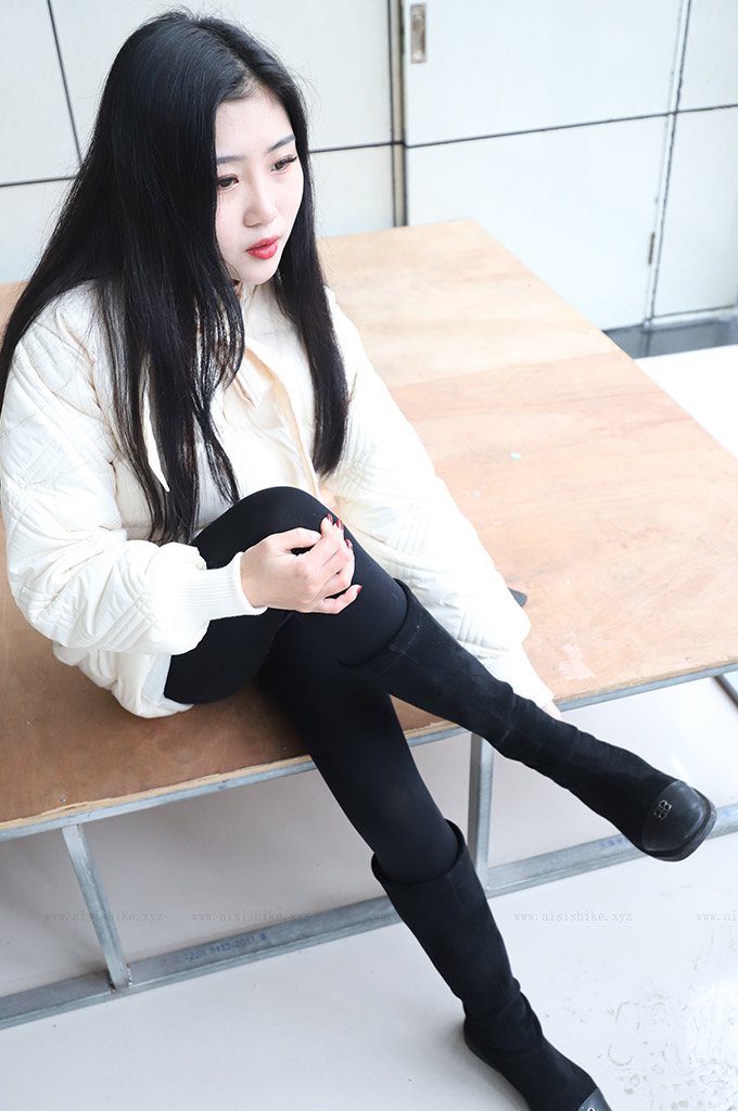 图片[4]-D006-黑丝长靴-爱丝时刻