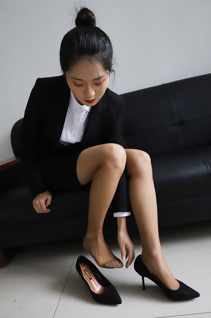 图片[4]-D024-职业装的小姐姐-爱丝时刻