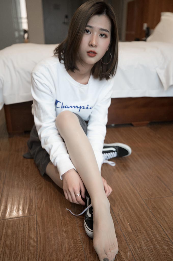 图片[3]-B154-丝袜美脚-爱丝时刻